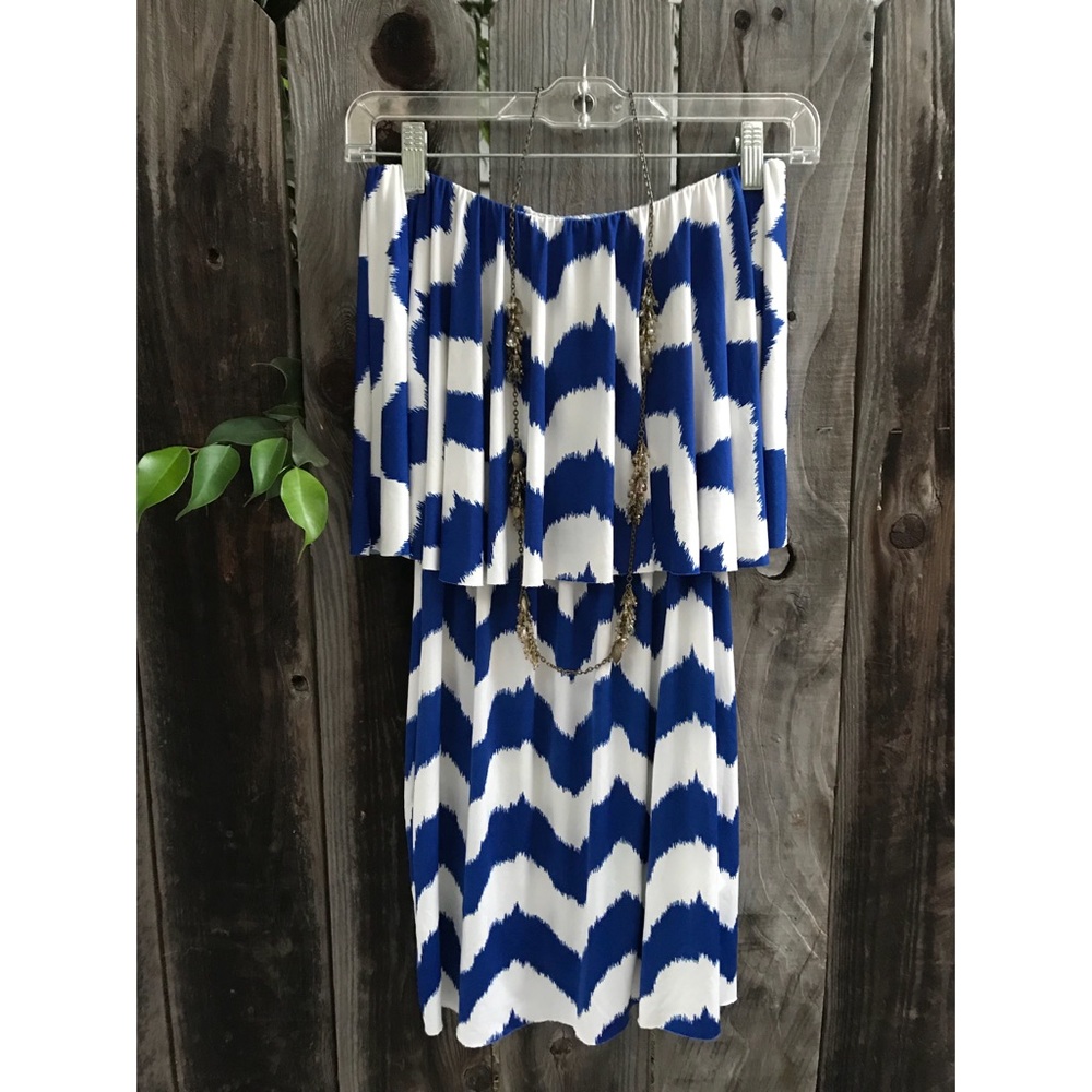 Vintage Circa early/mid 2010’s, Chevron Patterned Blue & White Mini Dress